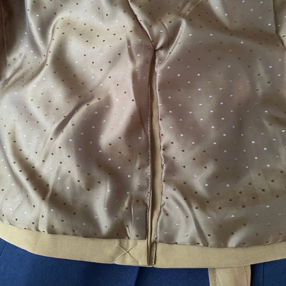 Military Double Pocket Drapey Twill Blazer with Belt - Picture 9 of 9